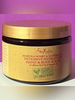 SHEA MOISTURE - MANUKA HONEY & MAFURA OIL INTENSIVE HYDRATION HAND & BODY SCRUB